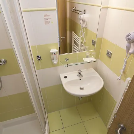 게스트하우스 Maderic 3*