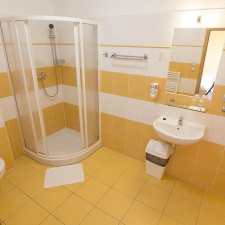 Maderic Pensionat 3*